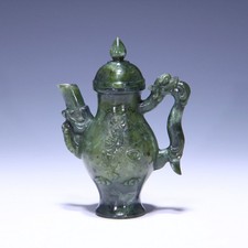 Nephrite / Jadeeit Kännchen /