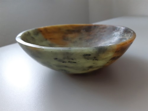 Schale aus jade - schale,