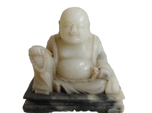 Jade buddha auf marmorsockel - buddha,