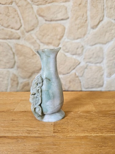 Vase aus jade jadeit - /,