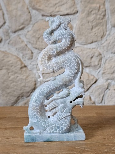 Drache aus jade jadeit ca - drache,