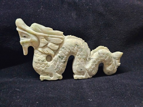 Drache aus jade jadeit ca - jade,