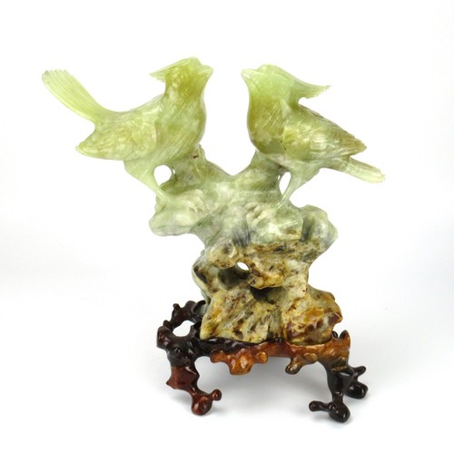 Handgeschnitzte figur aus jade - figur,
